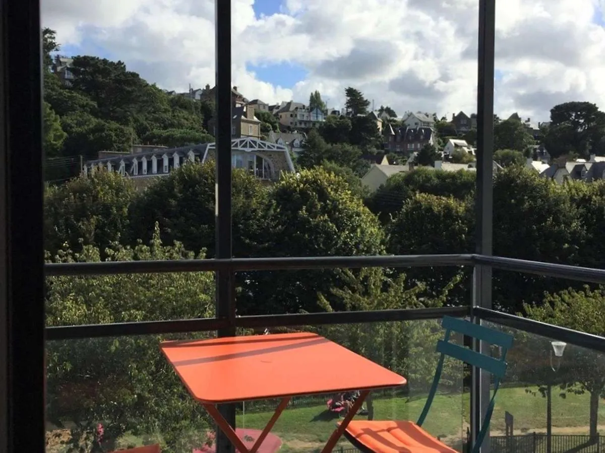 Appartement Renove Avec Balcon, Parking Et Acces Direct A La Plage De Trestraou - Perros-Guirec - Fr-1-368-260 Apartment